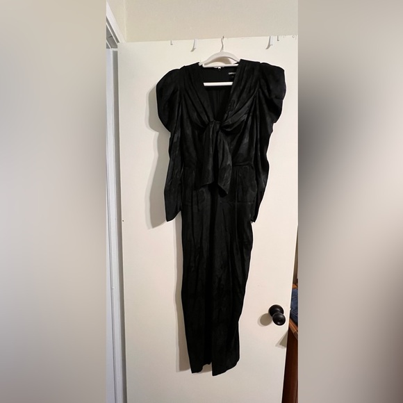 Express black jumpsuit 💕 - Picture 3 of 4